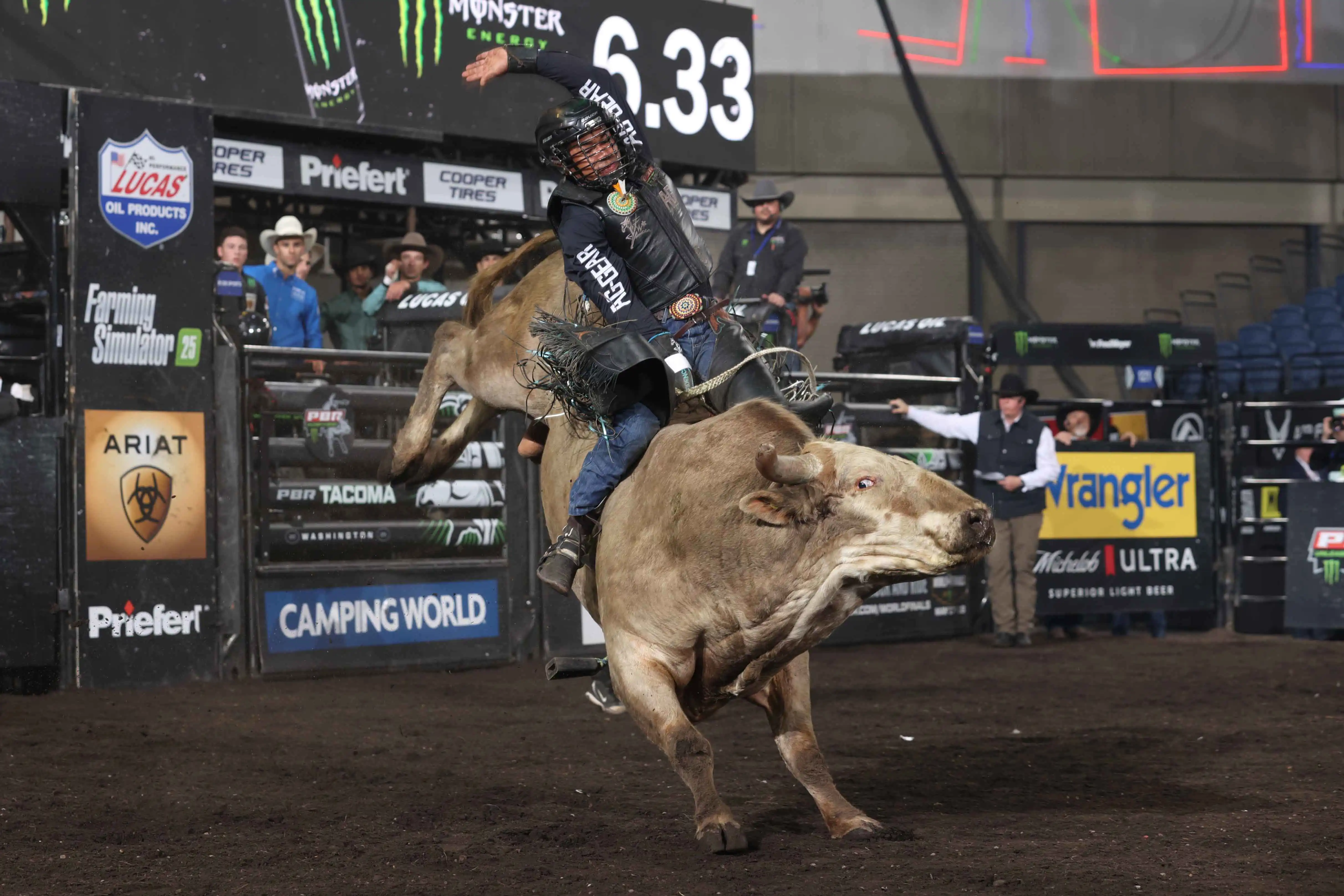 25 LIVE Tacoma 02 225