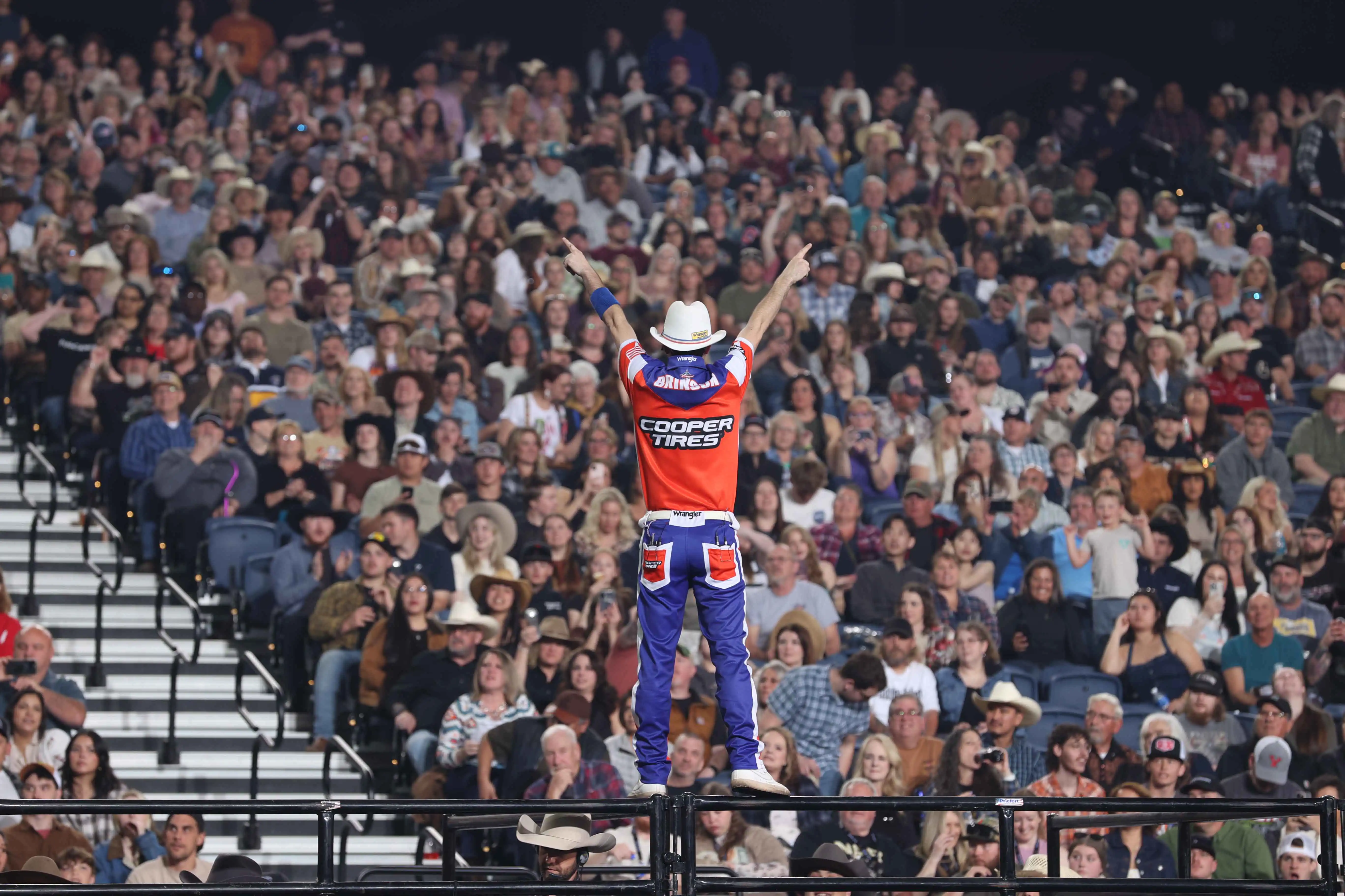 25 LIVE Tacoma 01 120