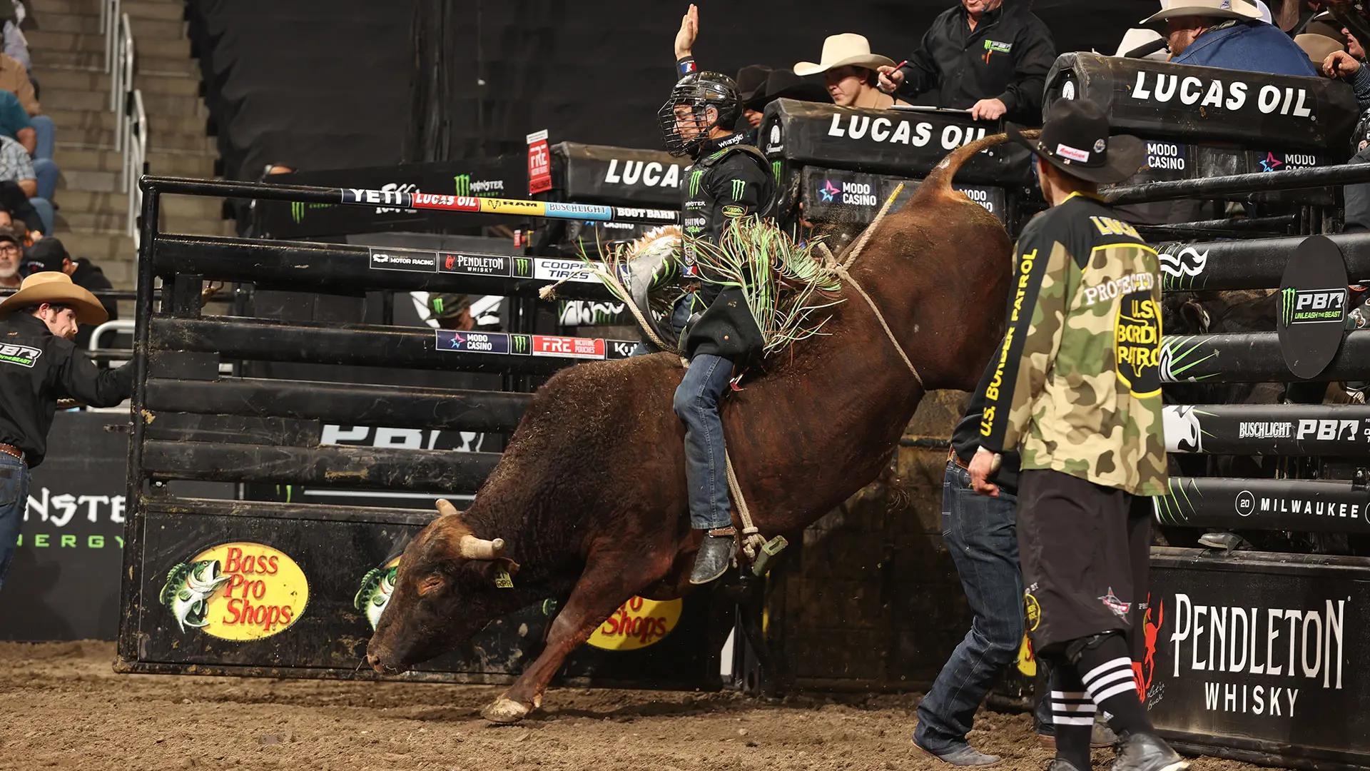 Dalton Kasel caps 3-for-3 performance with monster championship round ride to win PBR Milwaukee, now within 2 points of leading Unleash The Beast standings behind Julio Cesar Marques