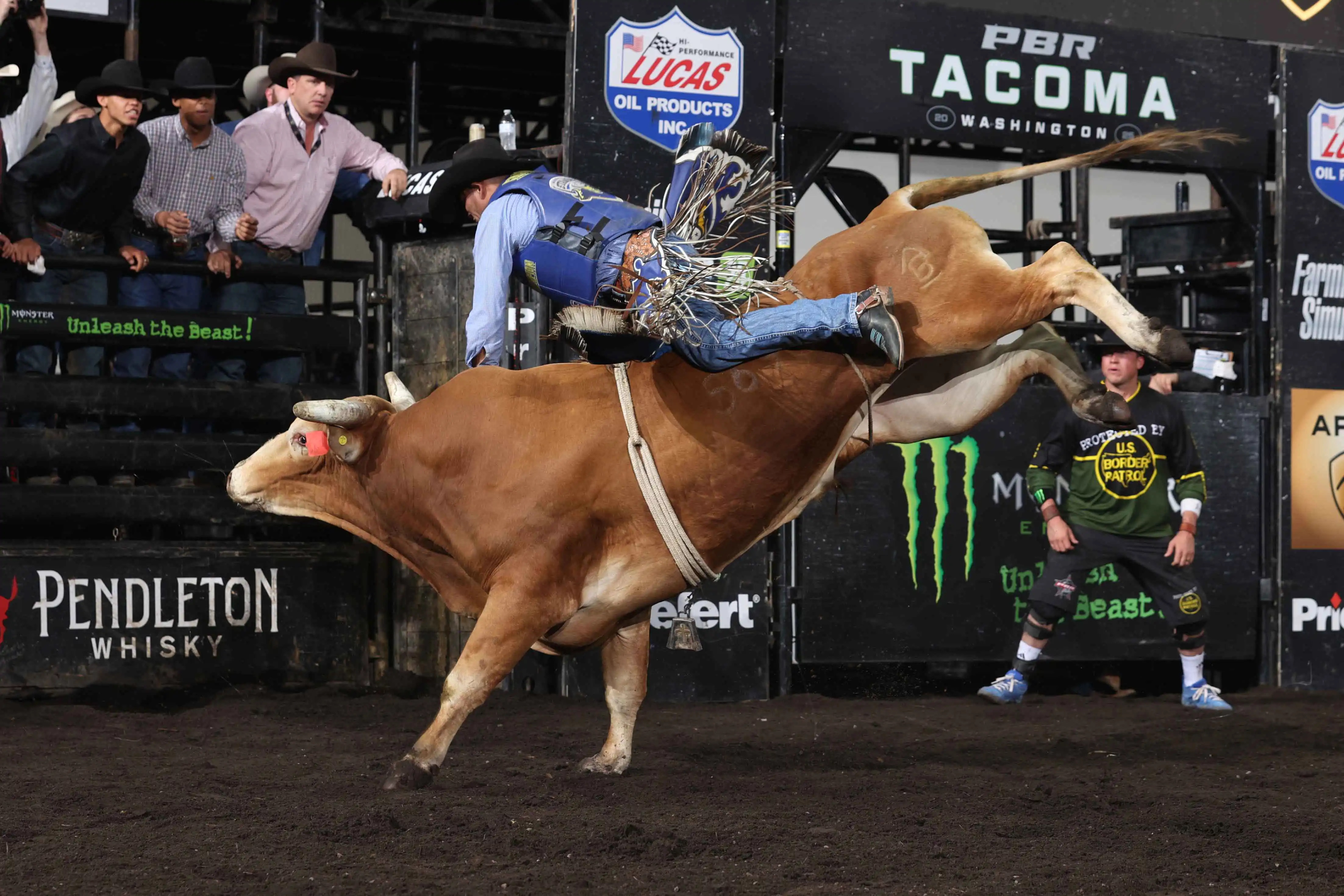 25 LIVE Tacoma 01 187